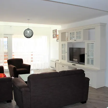 Tea At Long Hill Residence, Albania Apartment